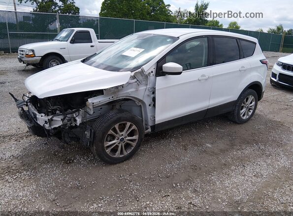 1FMCU9GD6HUE76929 2017 FORD ESCAPE White წინა მარცხენა ხედი სამი მეოთხედიდან