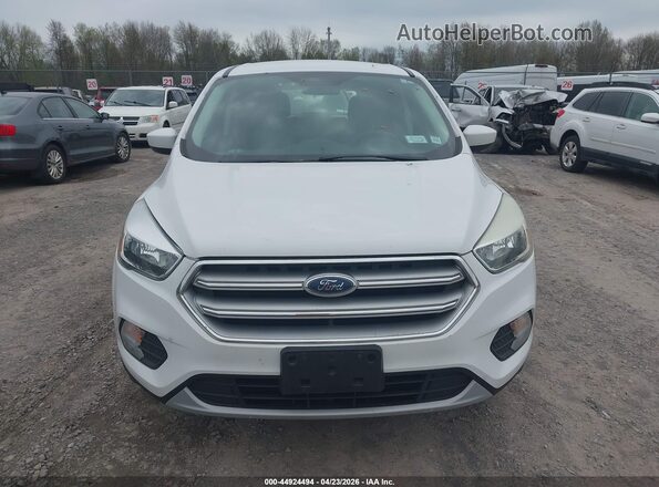 1FMCU9GD7HUB25706 2017 FORD ESCAPE White Вид щитка приладів