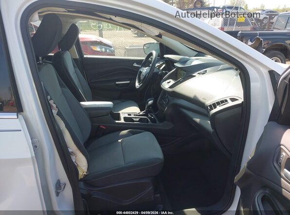 1FMCU9GD7KUB64836 2019 FORD ESCAPE White Вид салону спереду