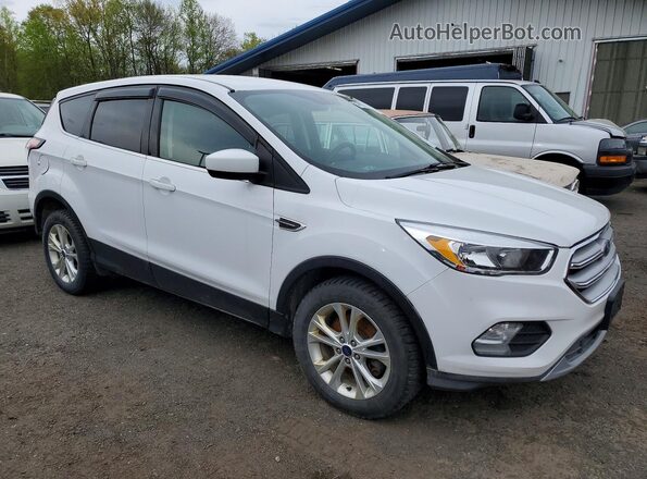 1FMCU9GDXHUD43672 2017 FORD ESCAPE Белый Передняя правая четверть
