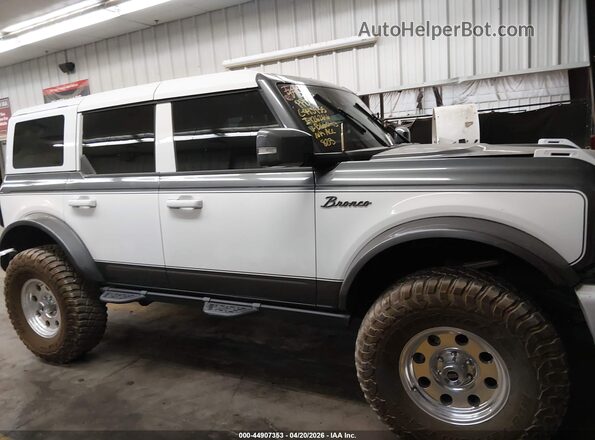 1FMEE5DP5NLB66043 2022 FORD BRONCO Белый Вид задней части салона