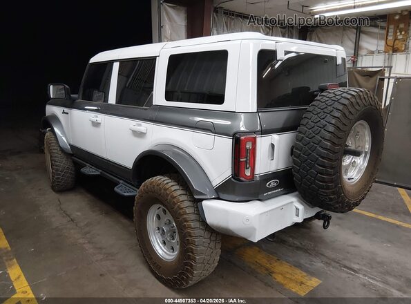 1FMEE5DP5NLB66043 2022 FORD BRONCO Белый Задняя левая четверть
