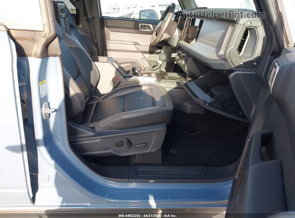1FMEE8BP7SLA79535 2025 FORD BRONCO Blue Widok wnętrza z przodu