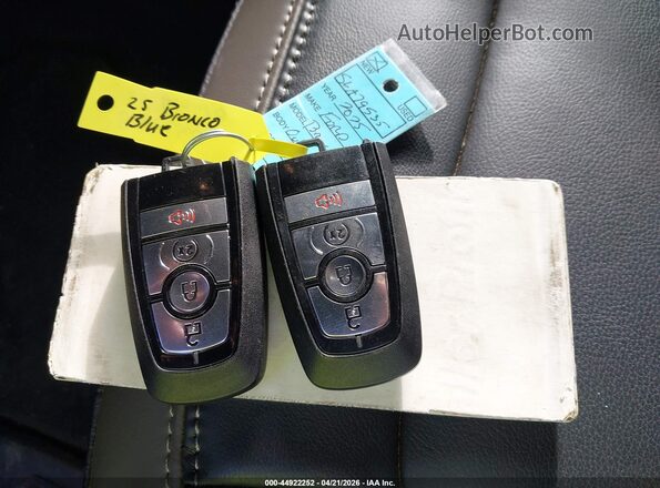 1FMEE8BP7SLA79535 2025 FORD BRONCO Blue Widok deski rozdzielczej