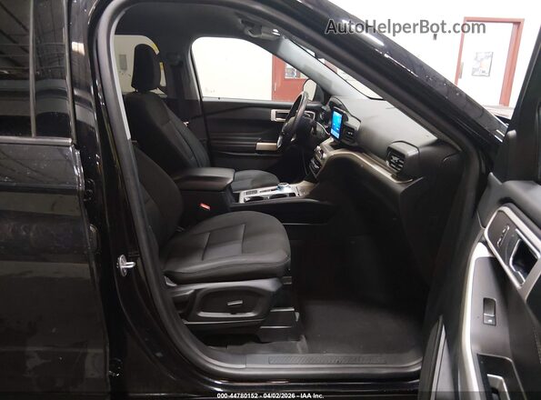 1FMSK7DH7NGA81052 2022 FORD FORD EXPLORER Black Front interior view