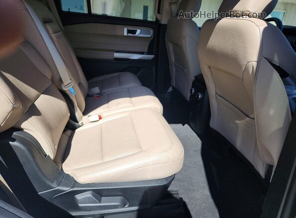 1FMSK8FH8RGA28286 2024 FORD FORD EXPLORER White Vista interior trasera