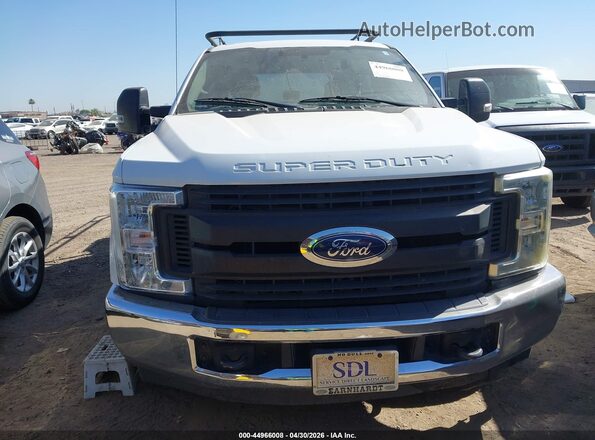 1FT7W2A60JEC12784 2018 FORD F-250 Белый Вид спереди