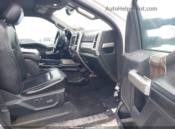 1FT7W2B65HEE53393 2017 FORD F-250 White Vista interior delantera