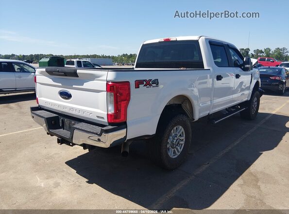 1FT7W2B66HEB92498 2017 FORD F-250 Белый 