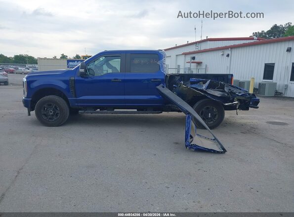 1FT7W2BN3TED88320 2026 FORD F-250 Blue Widok wnętrza 360 stopni