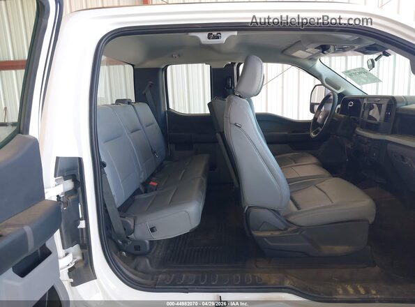 1FT7X2AA2SEC23000 2025 FORD F-250 Белый Вид наклейки с VIN-кодом