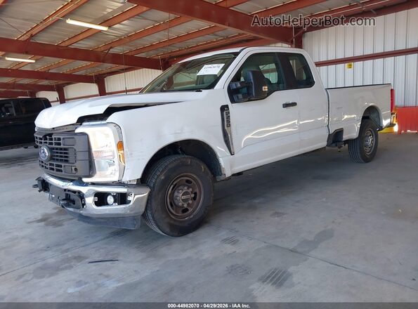 1FT7X2AA2SEC23000 2025 FORD F-250 Белый Передняя левая четверть