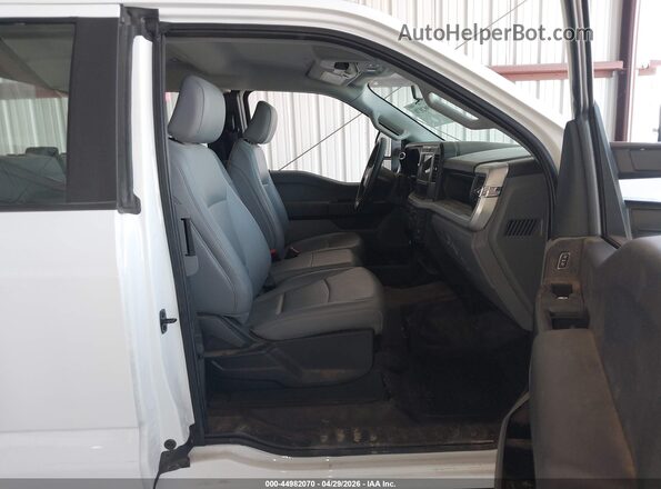 1FT7X2AA2SEC23000 2025 FORD F-250 Белый Вид салона спереди