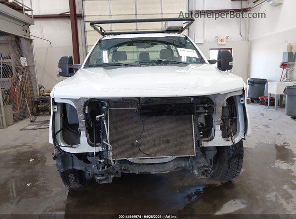 1FTBF2A68LED37805 2020 FORD F-250 White Вид задньої частини салону