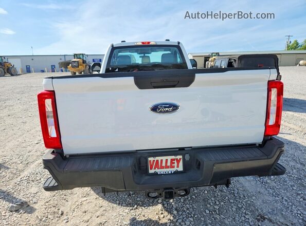 1FTBF2BA4REC60247 2024 FORD F250 White Հետևի տեսք