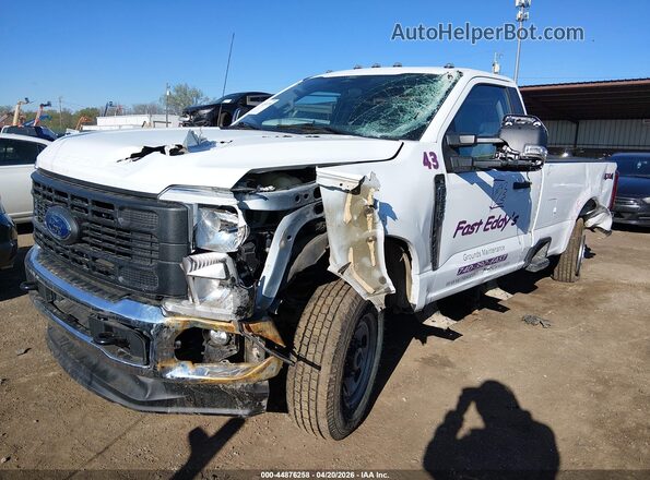 1FTBF2BA4RED09527 2024 FORD F-250 Белый Передняя левая четверть