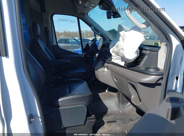 1FTBR2C87PKB31193 2023 FORD TRANSIT-250 Белый Вид салона спереди