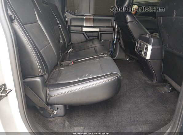 1FTEW1CF2HKC02106 2017 FORD F150 Silver Vista de la etiqueta del VIN