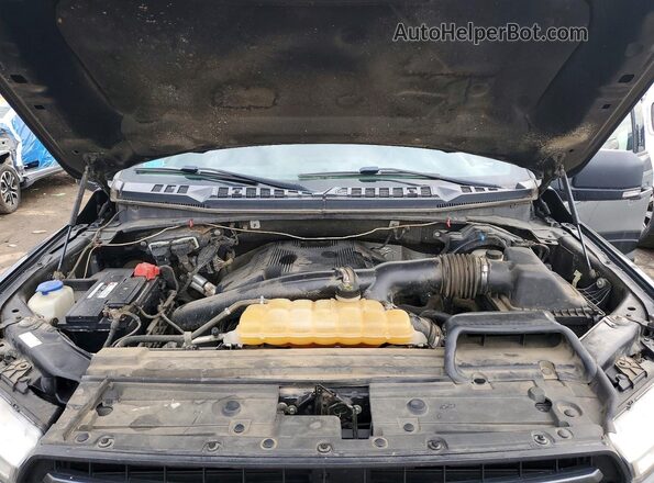 1FTEW1E40KFA33747 2019 FORD F150 Gray Widok wnętrza z tyłu
