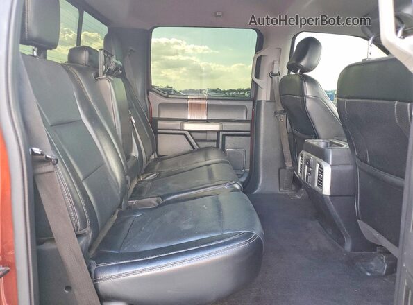1FTEW1EF4GKF08722 2016 FORD F150 Red Widok tylnych siedzeń