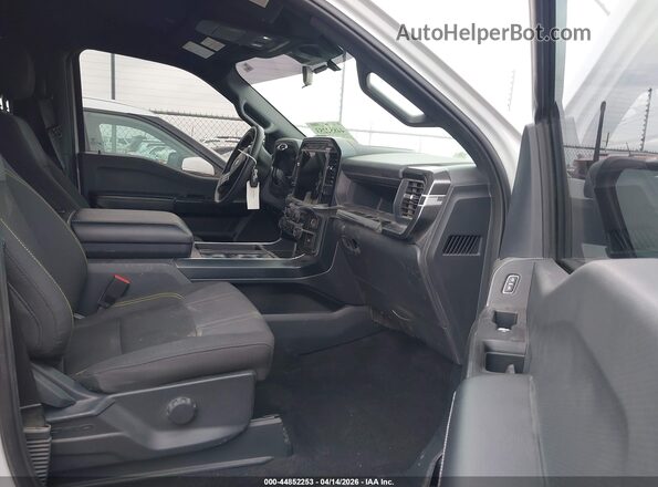 1FTEW2LP5RKF26196 2024 FORD F150 Gray Widok wnętrza z przodu