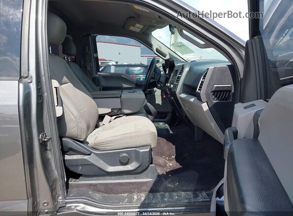 1FTEX1CP3GKG04494 2016 FORD F150 Gray Front interior view