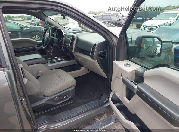 1FTEX1EB4JKD31820 2018 FORD F150 Gray Widok wnętrza z przodu