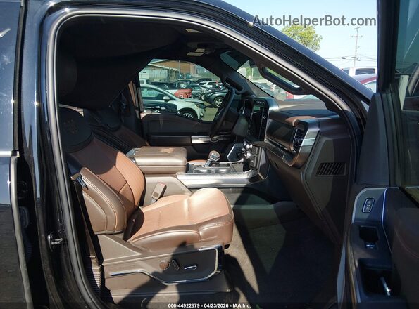 1FTFW1E52PFD28126 2023 FORD F150 Black Front interior view
