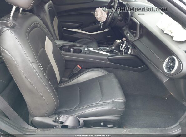 1G1FD3DX0H0112938 2017 CHEVROLET CAMARO Black Вид салону спереду