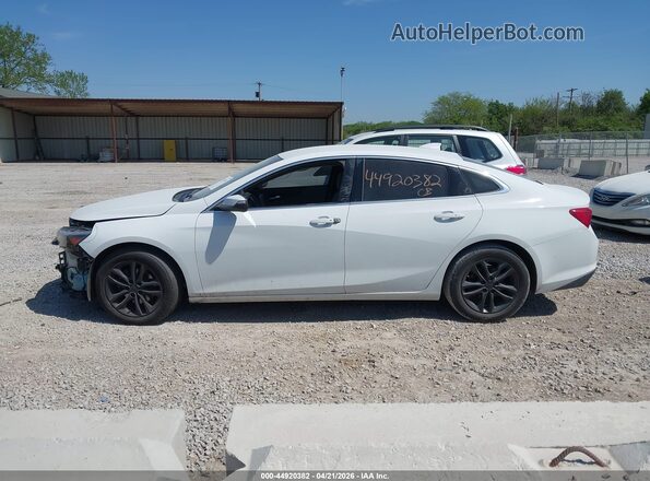 1G1ZE5ST2GF225808 2016 CHEVROLET MALIBU White 