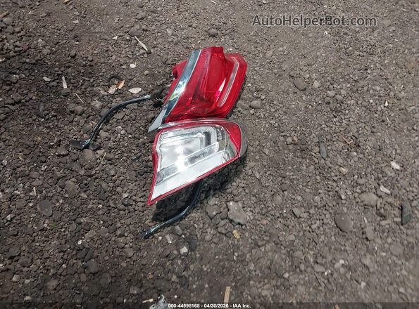 1G4ZP5SS0JU127139 2018 BUICK LACROSSE Красный Вид щитка приборов