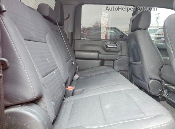 1GC4YME70RF120768 2024 CHEVROLET SILVERADO Red Widok tylnych siedzeń