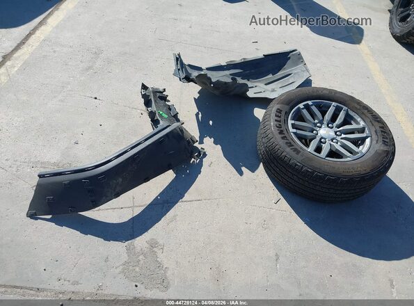 1GCPSCEK1S1148322 2025 CHEVROLET COLORADO Silver Widok deski rozdzielczej
