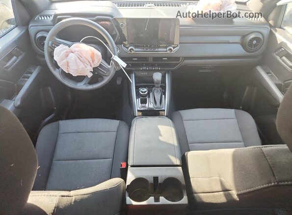 1GCPTEEK3R1270652 2024 CHEVROLET COLORADO Silver Vista del salpicadero