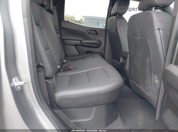 1GCPTEEK4R1153209 2024 CHEVROLET COLORADO Silver VIN կոդի պիտակի տեսք