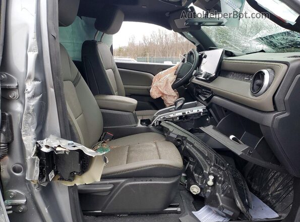 1GCPTFEK9T1124317 2026 CHEVROLET COLORADO Silver Widok wnętrza z przodu