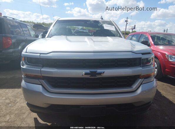 1GCRCPEH7JZ267901 2018 CHEVROLET SILVERADO Silver Rear interior view