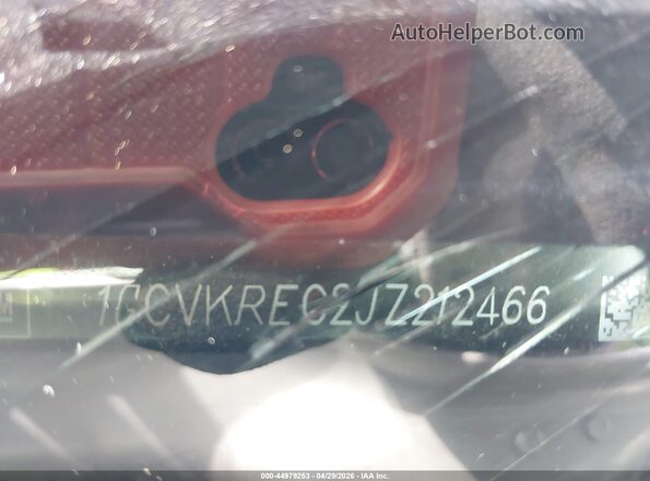 1GCVKREC2JZ212466 2018 CHEVROLET SILVERADO Silver 