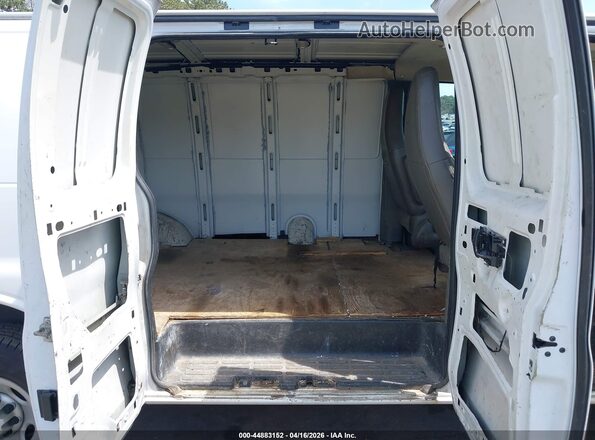 1GCWGAFF1H1113632 2017 CHEVROLET EXPRESS White Widok naklejki z numerem VIN