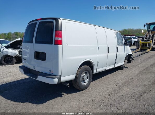 1GCWGAFF8H1129844 2017 CHEVROLET EXPRESS White Tył prawy