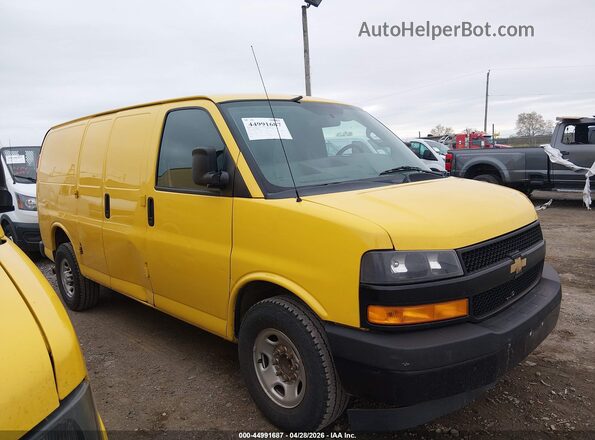 1GCWGAFG9J1316461 2018 CHEVROLET EXPRESS Yellow 