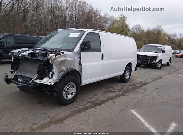1GCWGAFP8R1250433 2024 CHEVROLET EXPRESS White Przód lewy