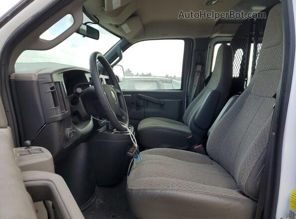 1GCWGAFP9P1160964 2023 CHEVROLET EXPRESS White Вид салону спереду