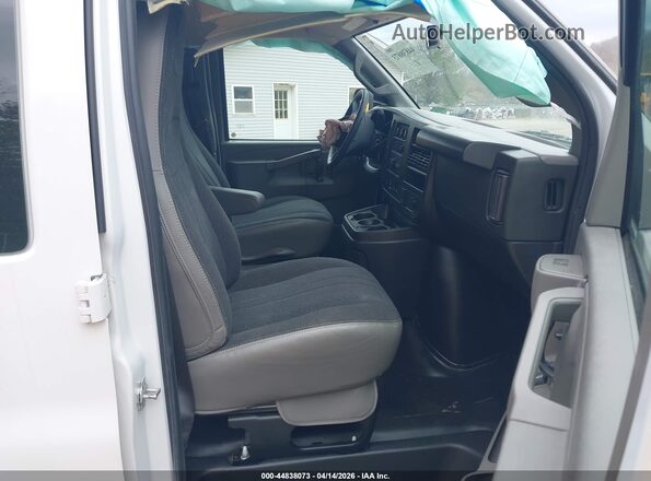 1GCWGAFP9R1175788 2024 CHEVROLET EXPRESS Белый 