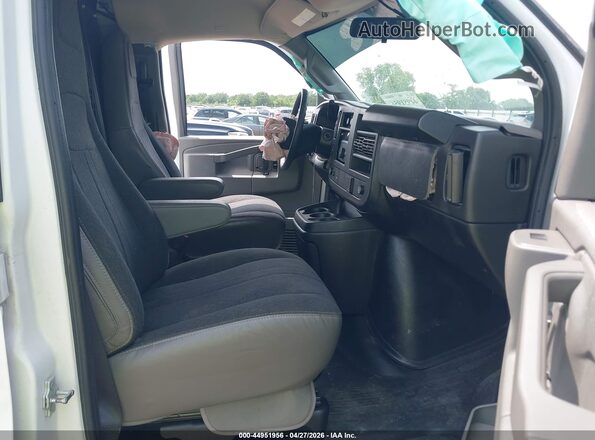 1GCWGAFPXR1158868 2024 CHEVROLET EXPRESS White Vista interior delantera