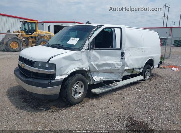 1GCWGAFPXR1158868 2024 CHEVROLET EXPRESS White Vista tres cuartos delantera izquierda