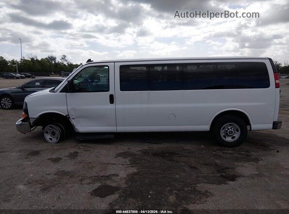 1GJZ7NFG9G1306177 2016 GMC SAVANA Белый 