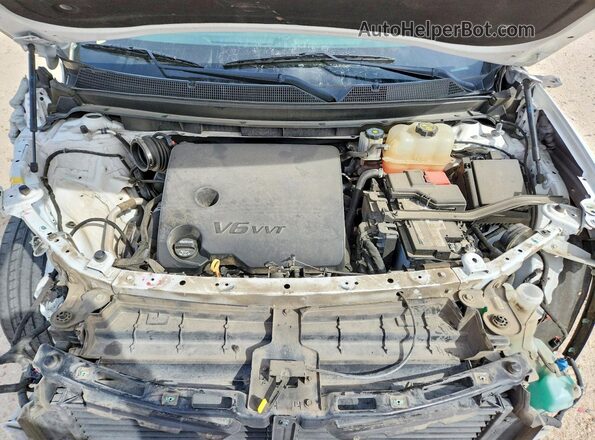 1GNERGKW3KJ272892 2019 CHEVROLET TRAVERSE White Widok komory silnika