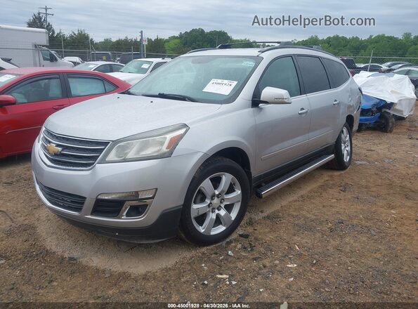 1GNKRGKD0HJ107814 2017 CHEVROLET TRAVERSE Silver Առջևի ձախ երեք քառորդ տեսարան