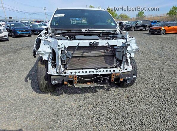 1GNSKLED8NR304848 2022 CHEVROLET TAHOE White Widok z przodu